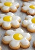 Geel-witte bloemetjes koekjes